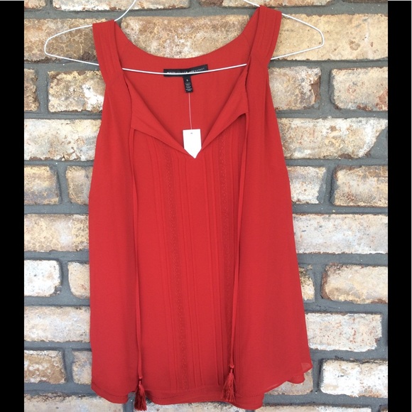 White House Black Market Tops - ♥️ HP ♥️ WHBM Red Blouse